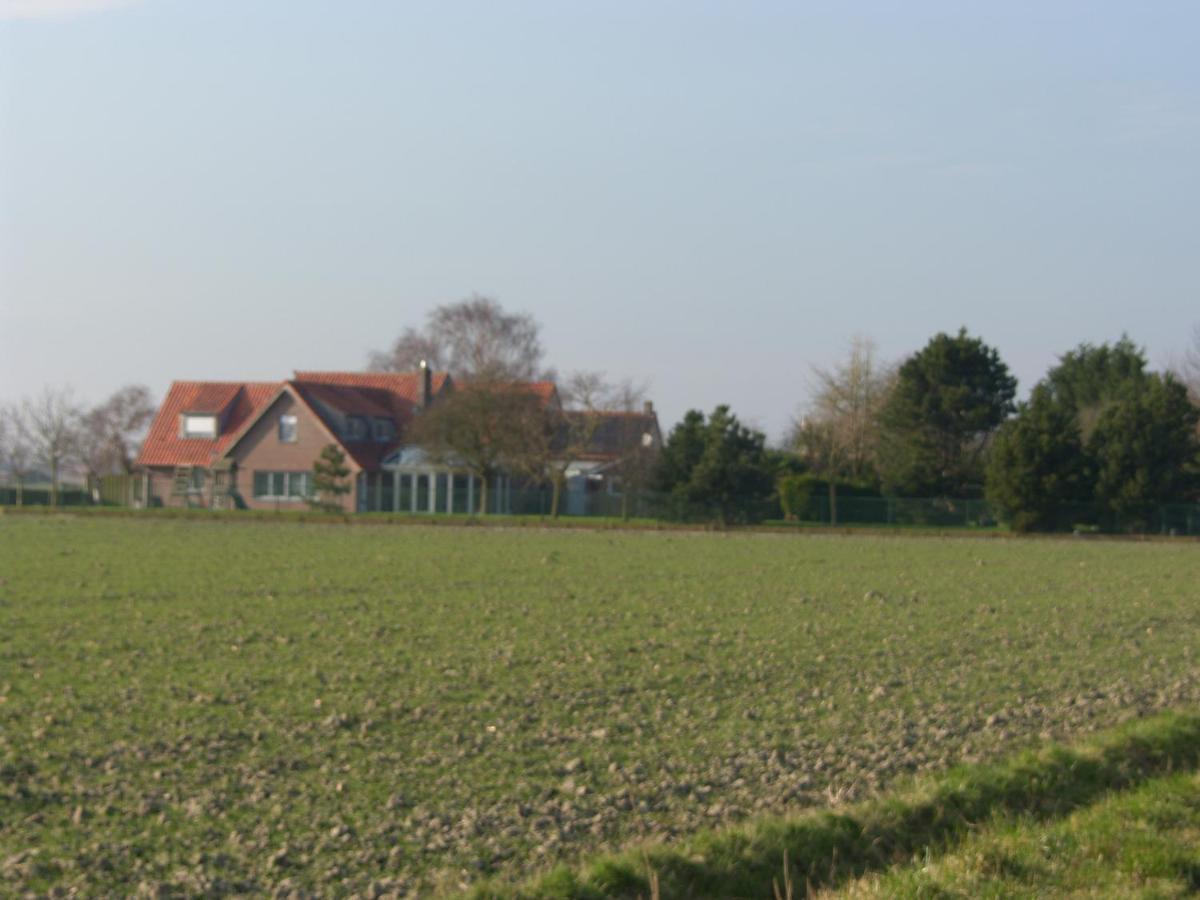 Slapen Bij De Zeeuwse Lala Bed and Breakfast IJzendijke Exteriör bild