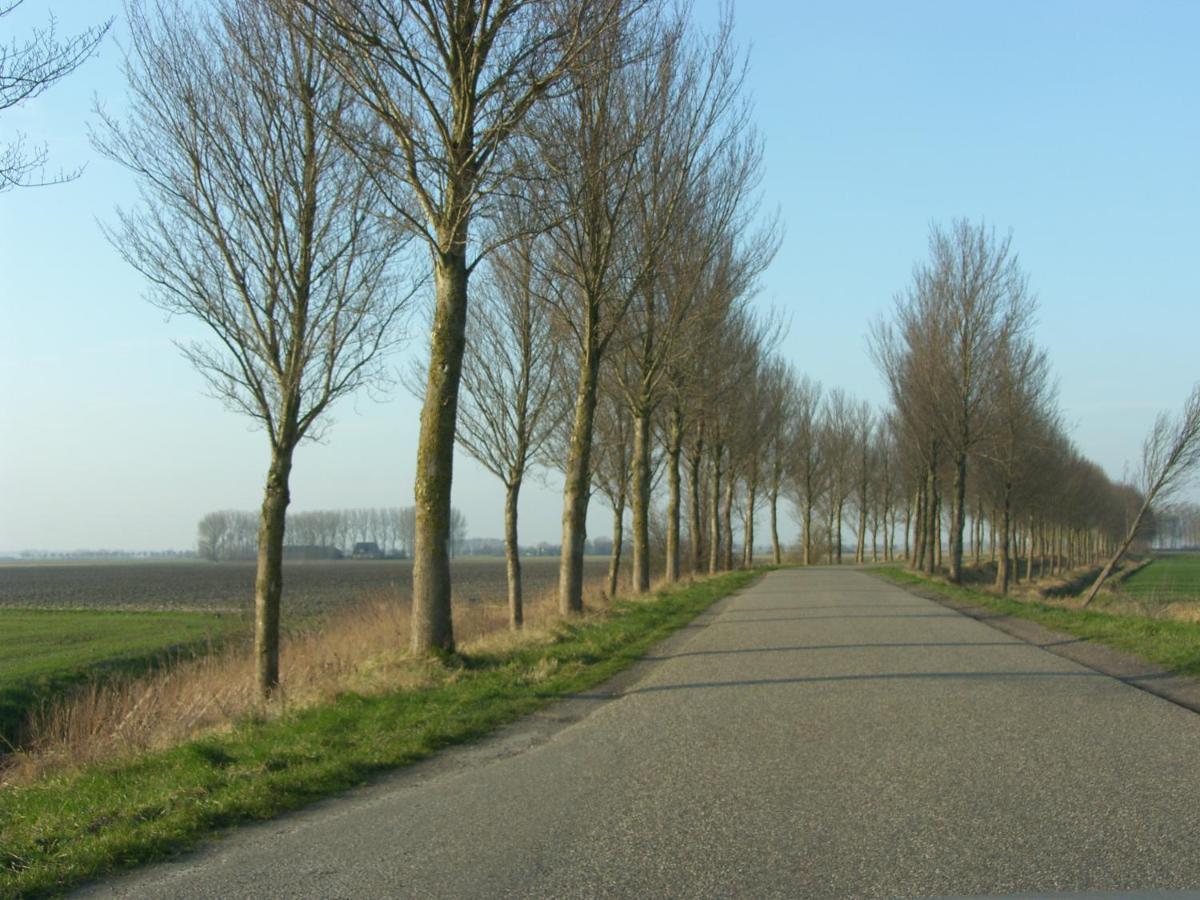 Slapen Bij De Zeeuwse Lala Bed and Breakfast IJzendijke Exteriör bild